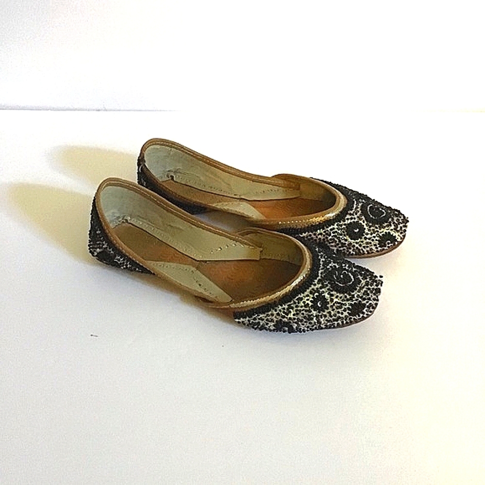 Beaded Punjabi flats
